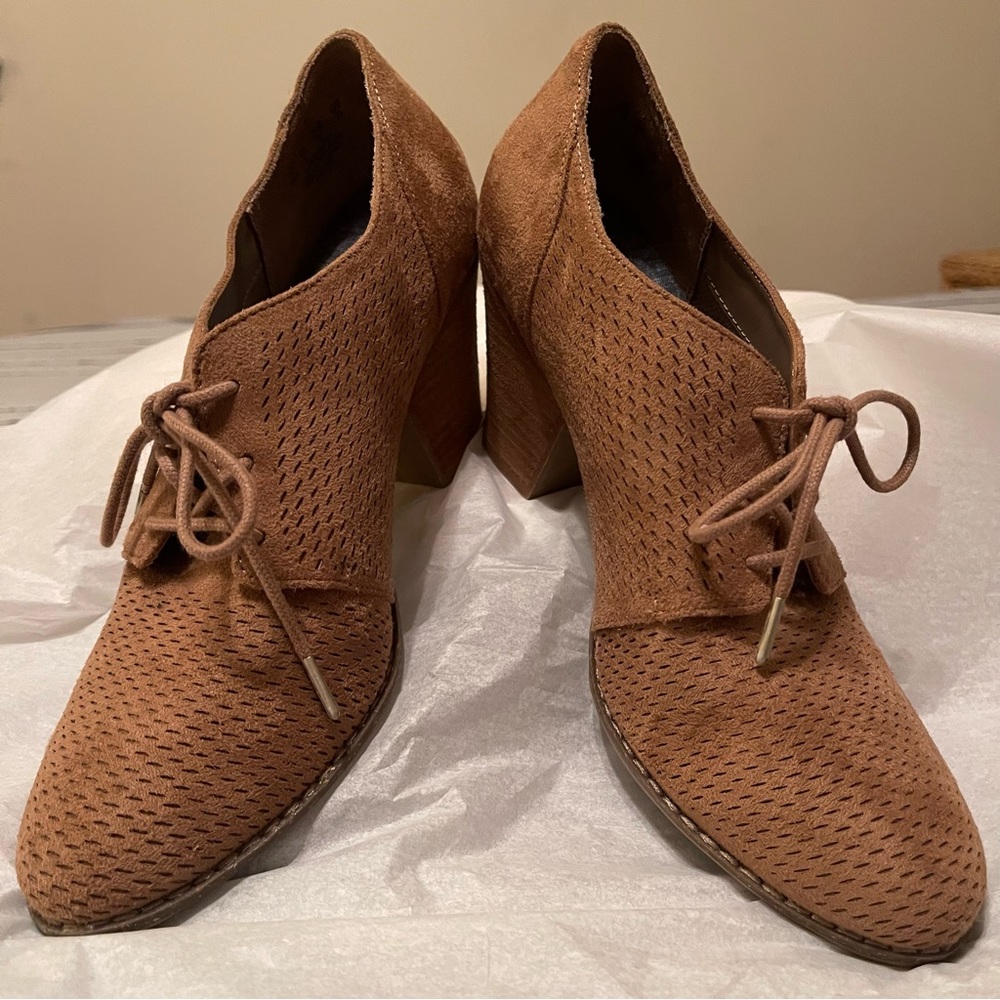 NWOT Dr. School’s Be Energized Foam Technology Shoes, Size 8